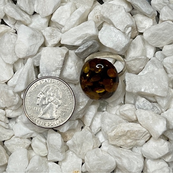AMBER & SILVER VINTAGE Ring in a Domed Shape. Size 6 - Picture 6 of 17